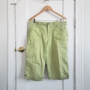 Gloria Vanderbilt Green Rolled Capris 2013 Size 10 Casual Classics Curvy Fit